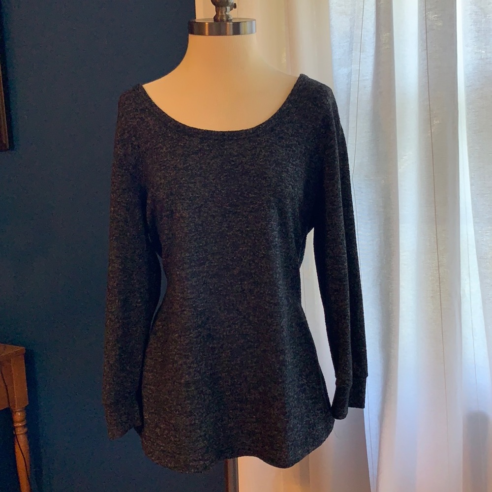 Gray marled fuzzy sweater top 3/4 sleeve